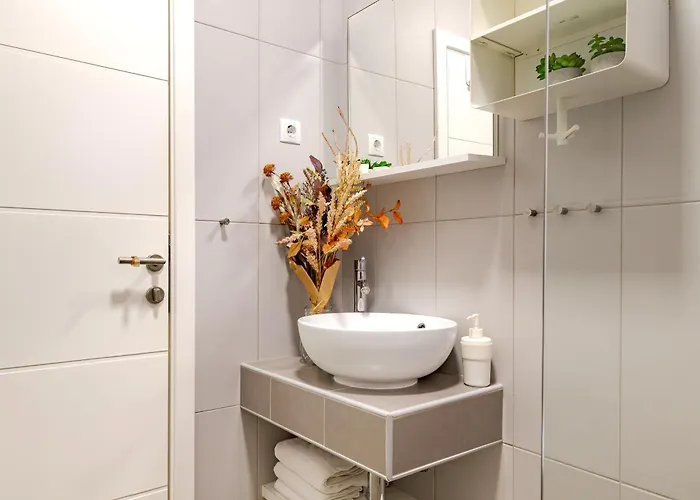 Charming Renovated Next To The Sea * Šibenik